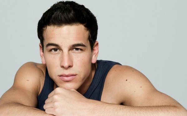 Men - mario casas Wallpapers and Backgrounds