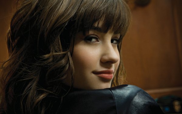 Celebrity - Demi Lovato Wallpapers and Backgrounds