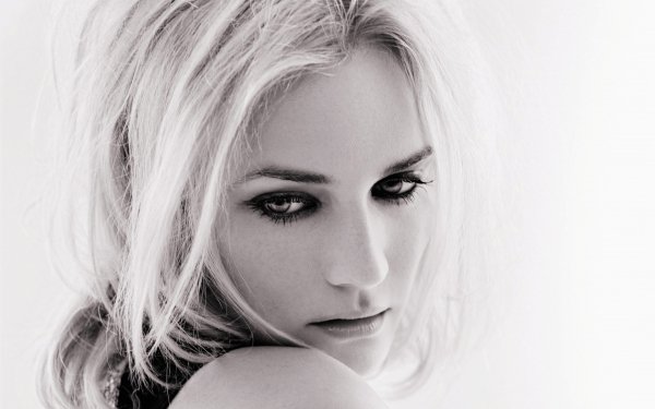 Celebrity - Diane Kruger Wallpapers and Backgrounds