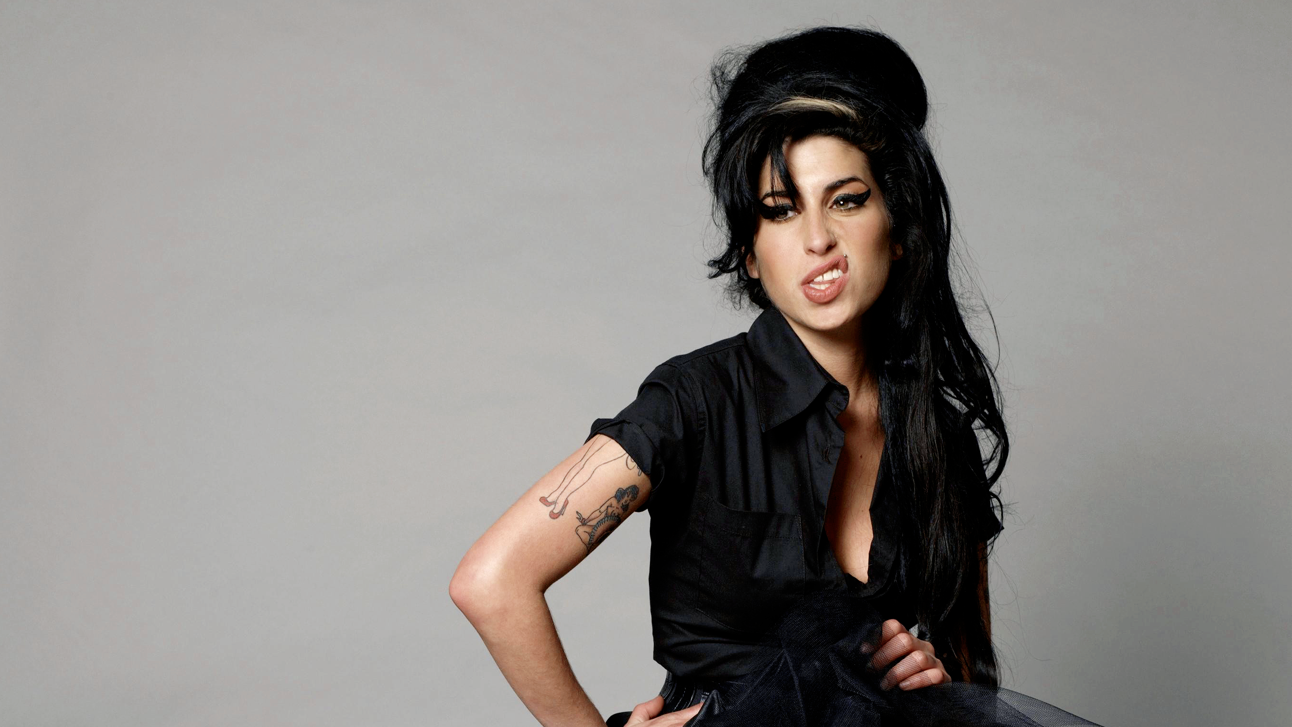 Amy Winehouse HD Wallpaper | Background Image | 2560x1440 ...