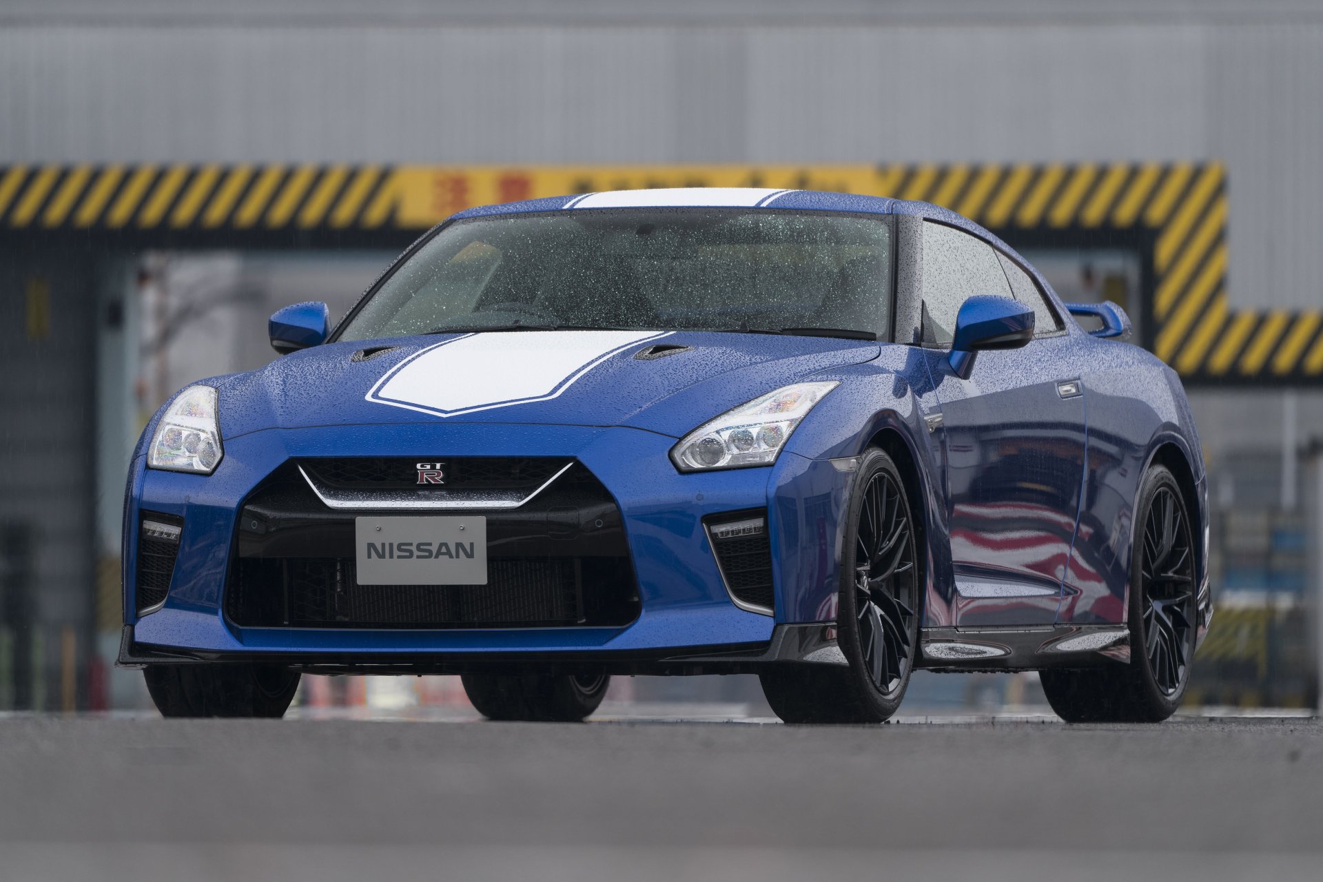 Download Car Nissan Vehicle Nissan GT-R 4k Ultra HD Wallpaper