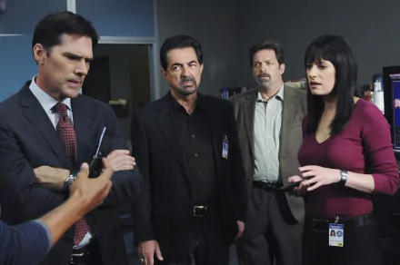 HD desktop wallpaper featuring characters from Criminal Minds discussing a case in their office.