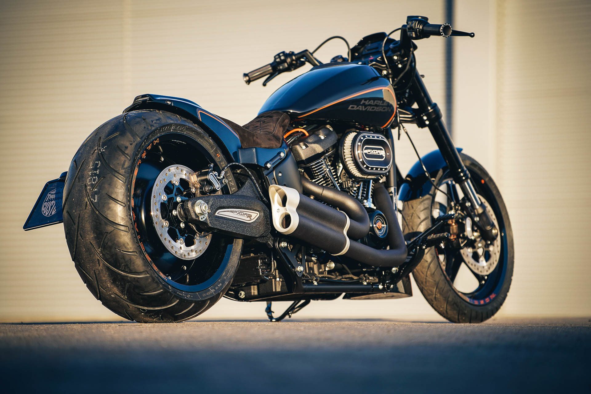 Destruction customized Thunderbike Harley-Davidson FXDR by Ben Ott