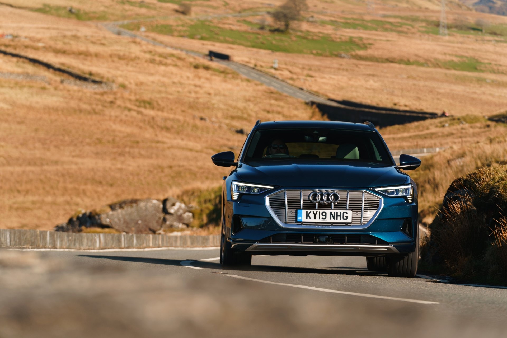 Download SUV Car Audi Vehicle Audi Q7 HD Wallpaper