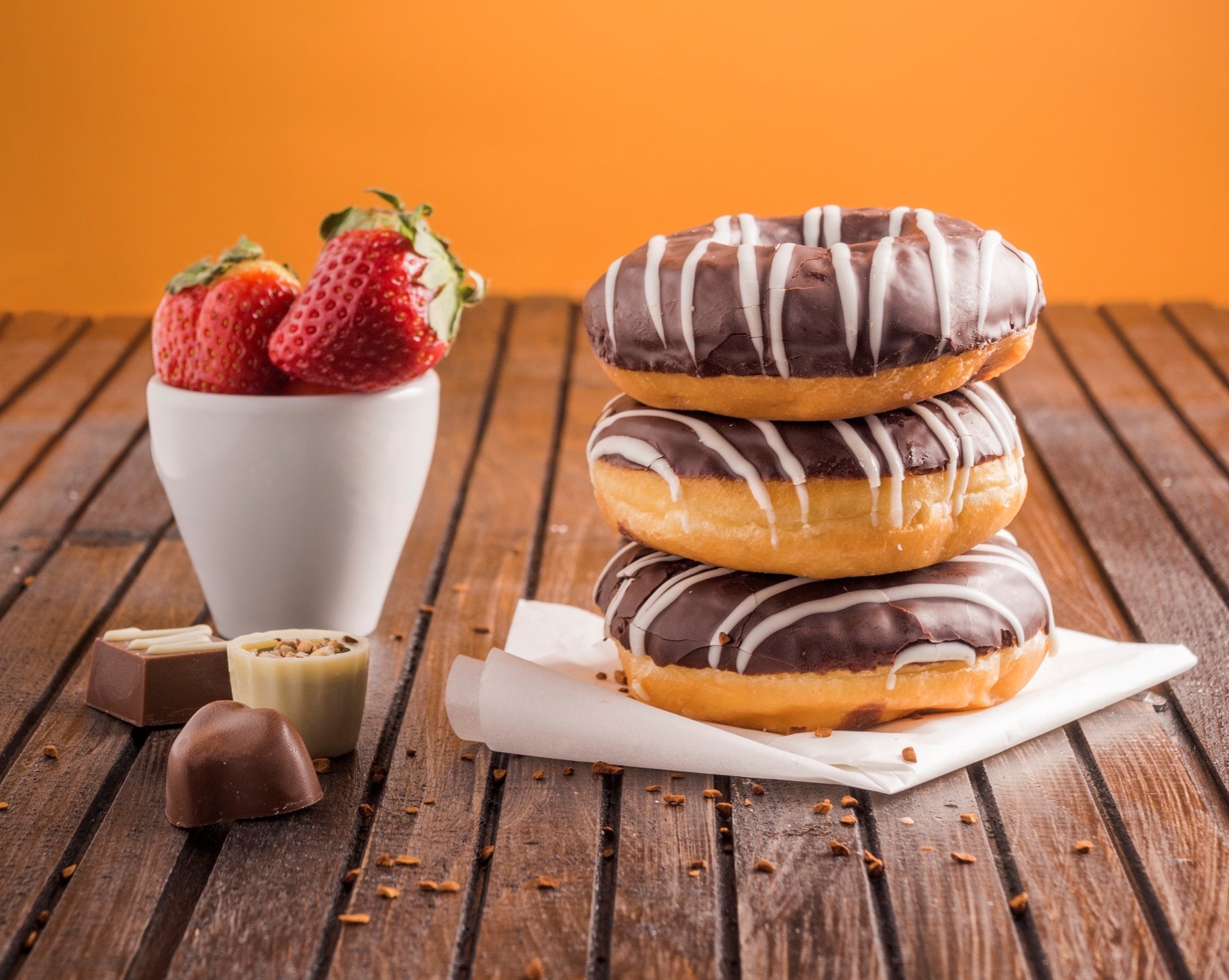 Doughnut HD Wallpaper | Background Image | 3281x2616 | ID:1015670