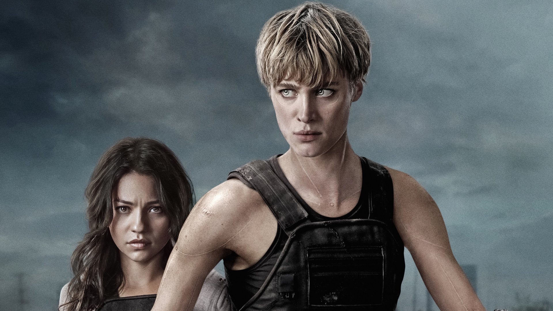 Download Grace (Terminator) Natalia Reyes Mackenzie Davis Movie Terminator: Dark Fate HD Wallpaper