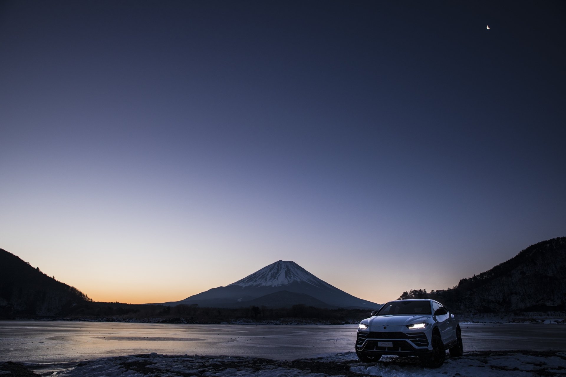 Download SUV Car Vehicle Lamborghini Urus HD Wallpaper