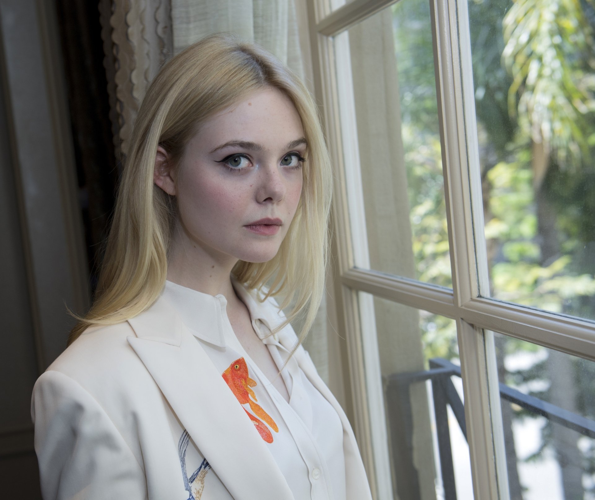 Download Blonde American Actress Celebrity Elle Fanning 4k Ultra Hd Wallpaper 0281