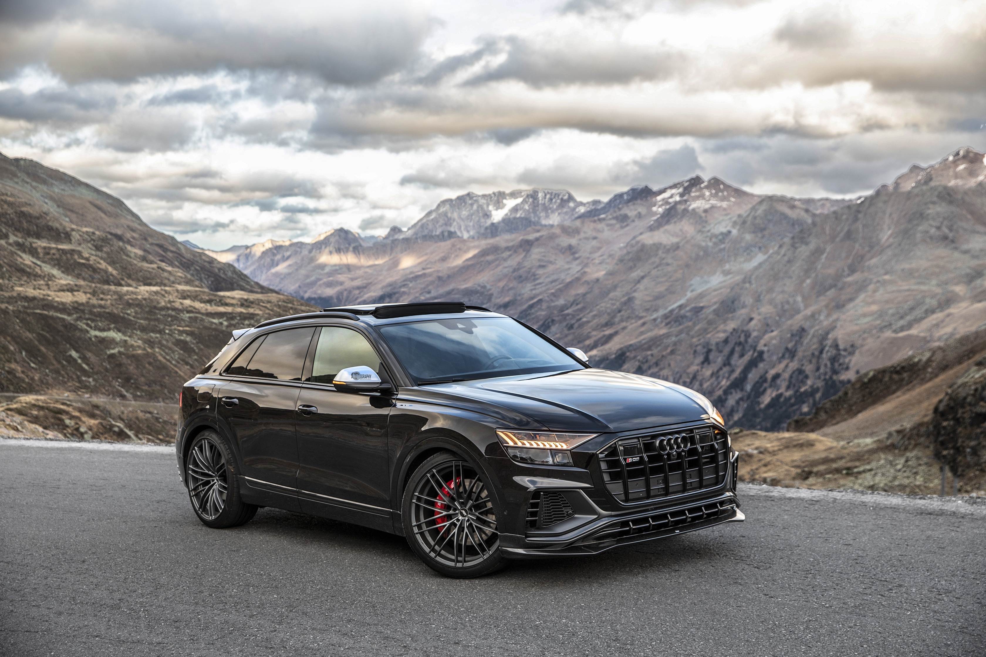 Обои audi q8