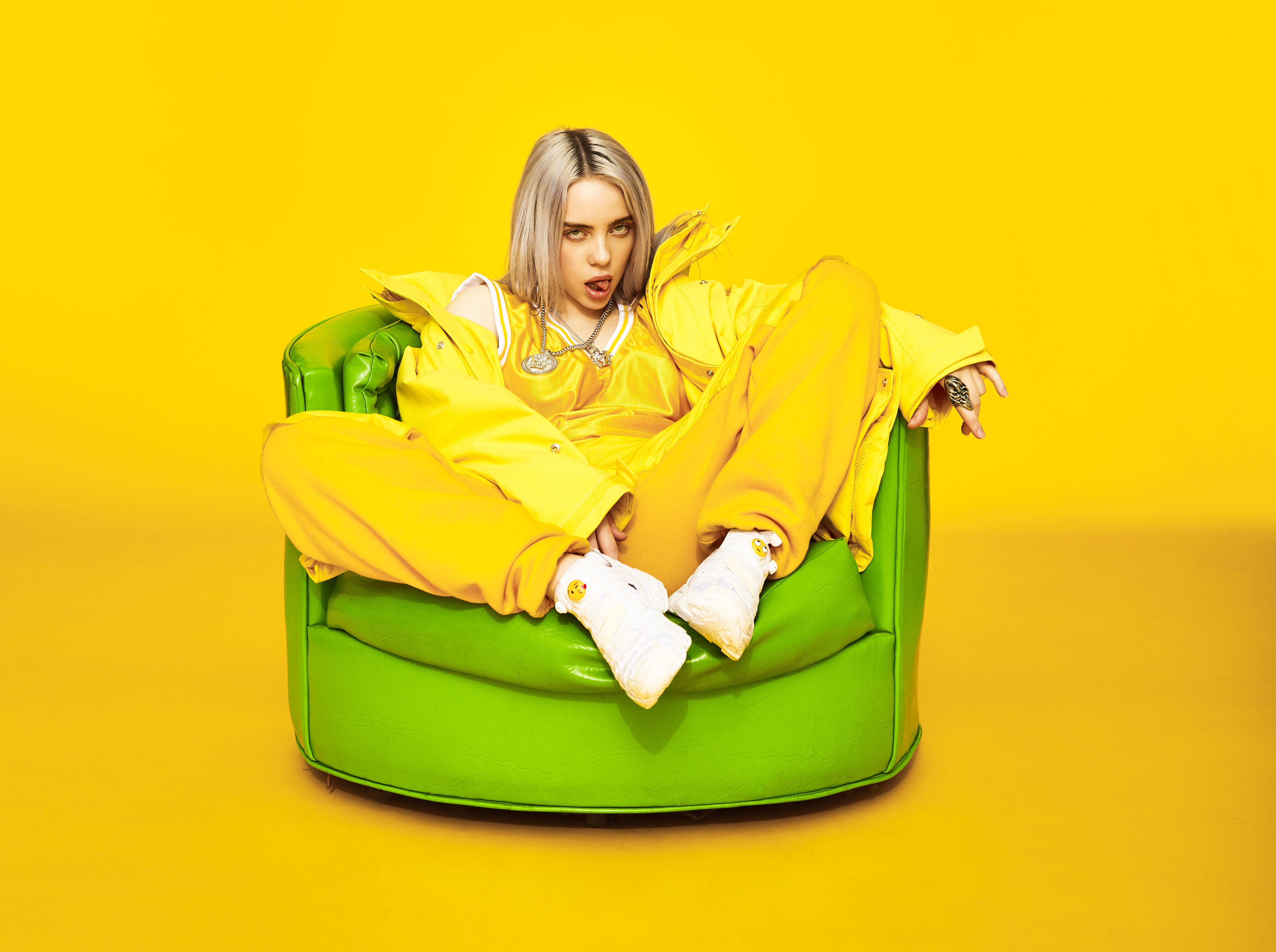 Download Blonde American Singer Music Billie Eilish 4k Ultra Hd Wallpaper 