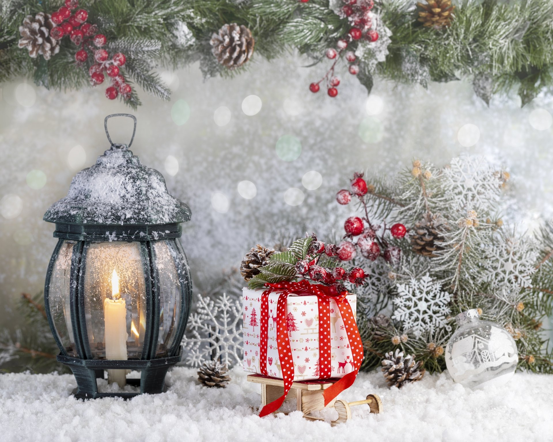 Download Gift Snow Winter Man Made Lantern 4k Ultra HD Wallpaper