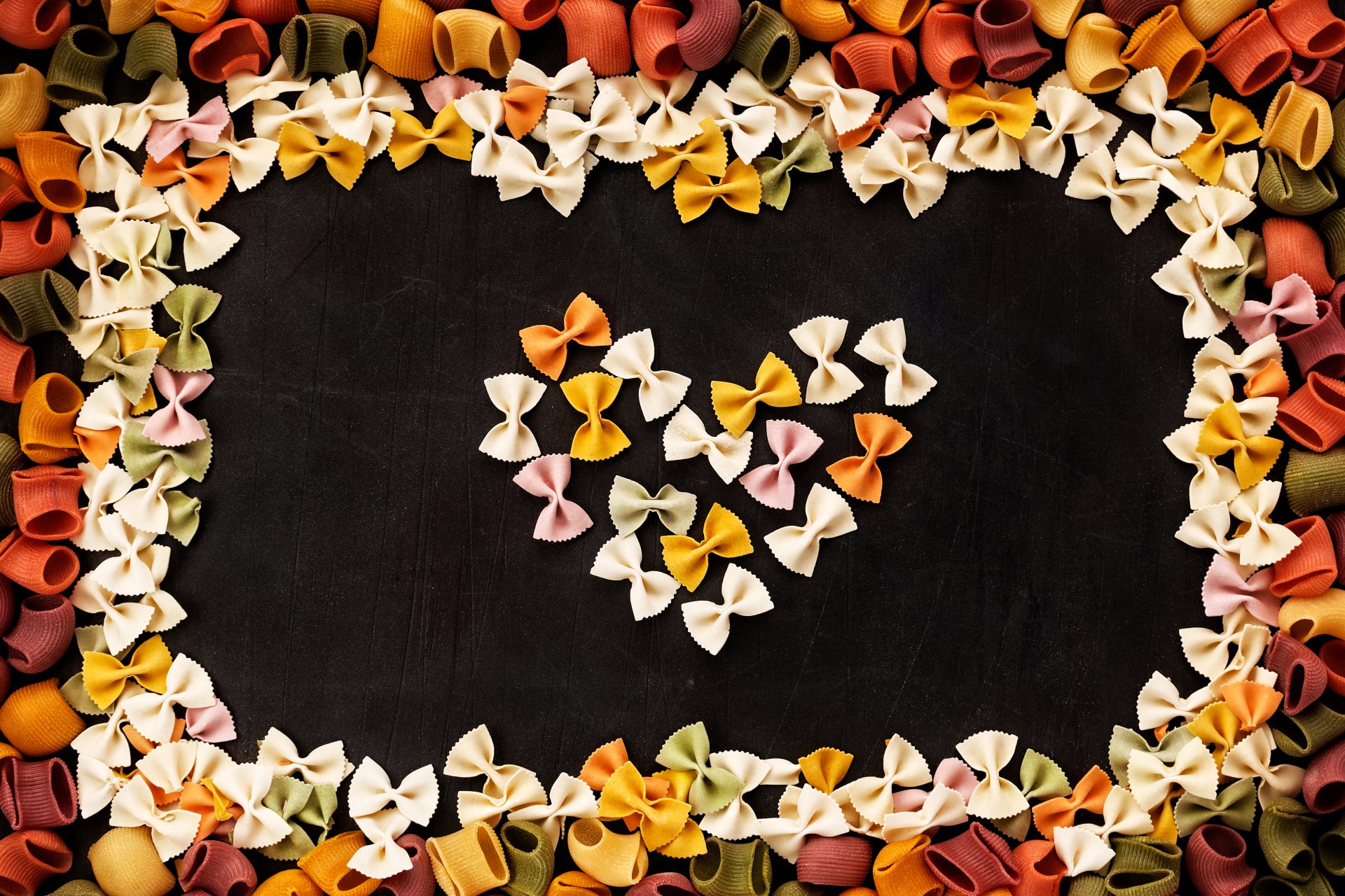 Download Heart-shaped Food Pasta 4k Ultra HD Wallpaper