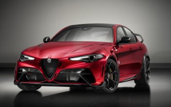 10 Alfa Romeo Giulia 高清壁纸 桌面背景