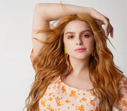 long hair brown eyes redhead American actress Celebrity Ariel Winter HD Desktop Wallpaper | Background Image