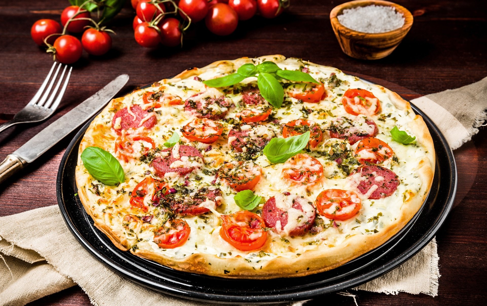 Download Still Life Food Pizza HD Wallpaper