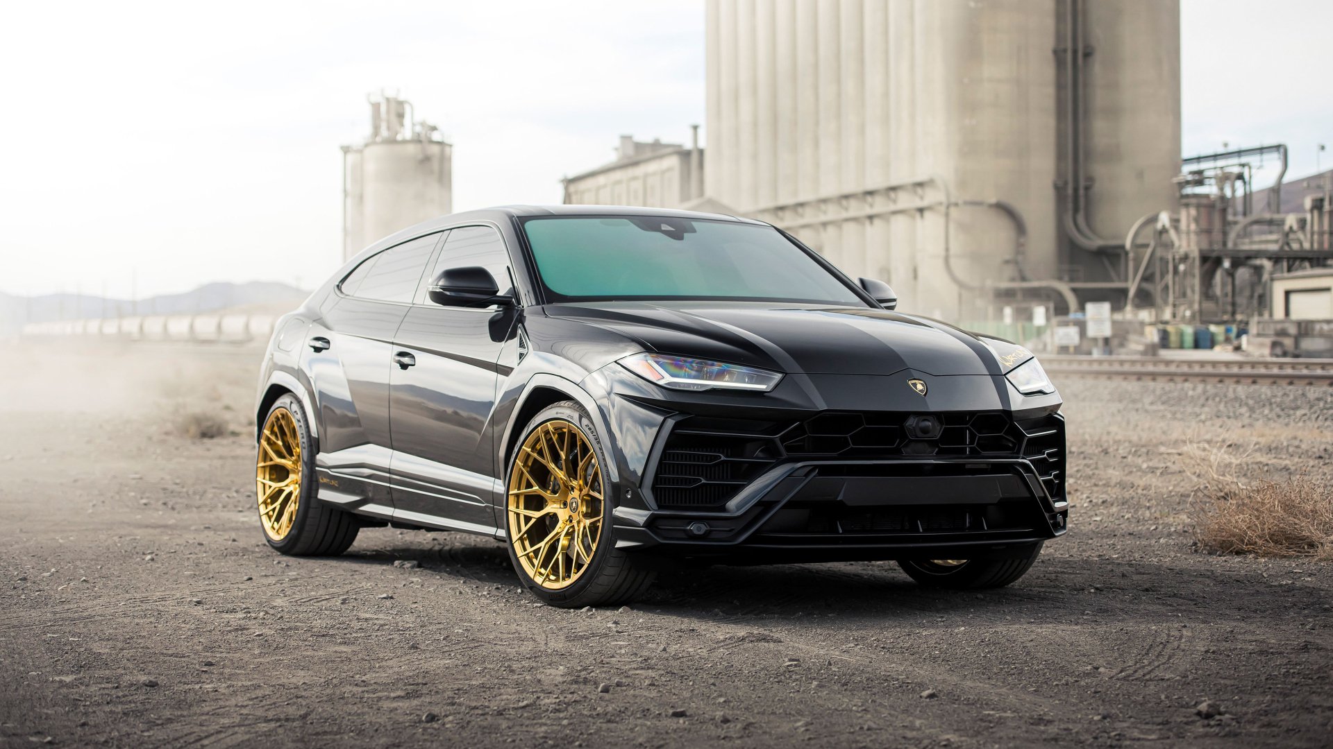 Download Vehicle Lamborghini Urus 4k Ultra HD Wallpaper