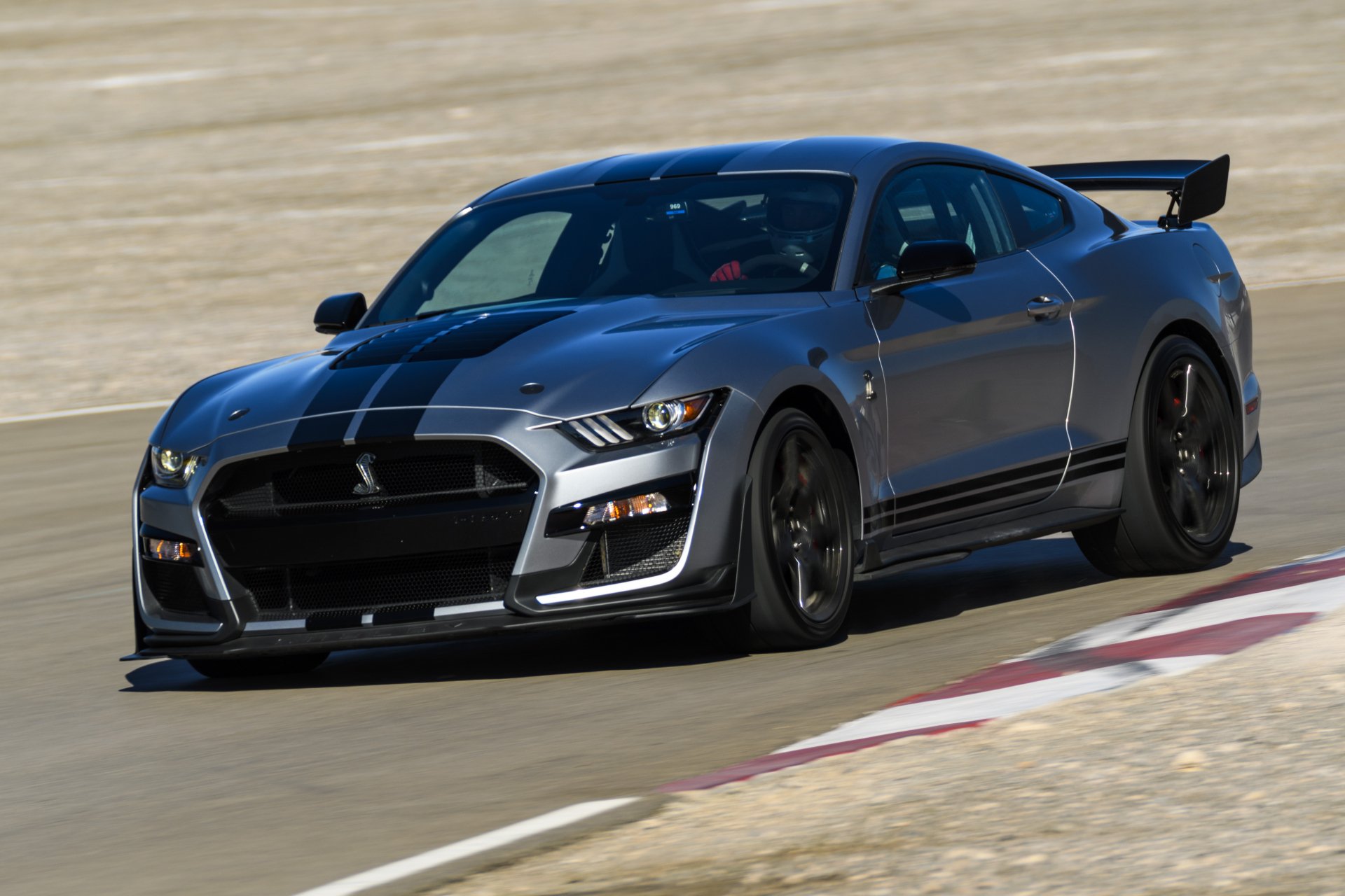 Download Ford Vehicle Ford Mustang Shelby GT500 4k Ultra HD Wallpaper