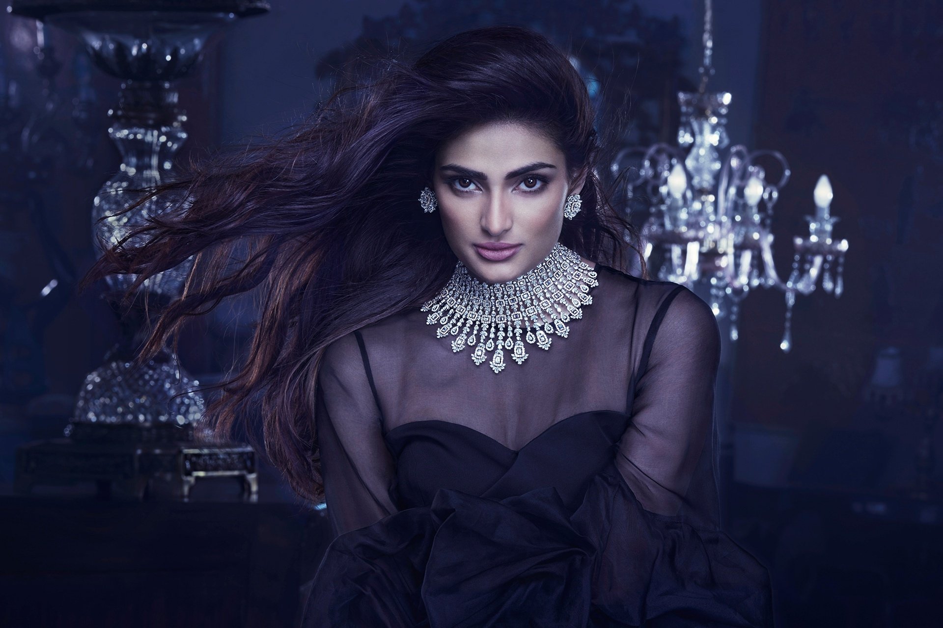 Download Brown Eyes Earrings Necklace Jewelry Bollywood Actress Indian Brunette Celebrity Athiya Shetty HD Wallpaper