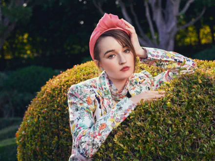 brunette American actress Celebrity Kaitlyn Dever HD Desktop Wallpaper | Background Image