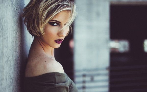 Women Model Short Hair Lipstick HD Wallpaper | Background Image