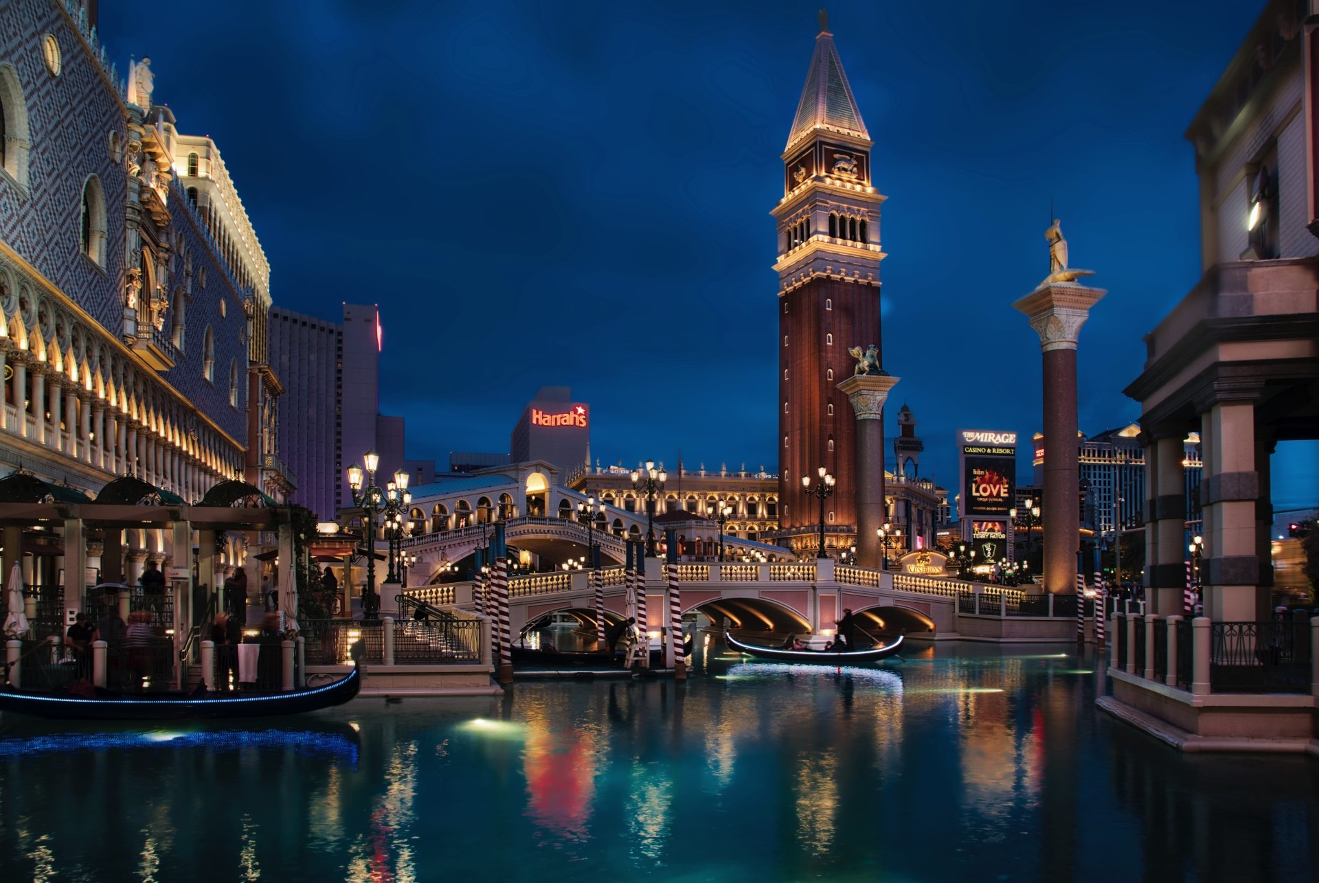 Download Boat Building City Bridge Night Nevada USA Man Made Las Vegas 4k Ultra HD Wallpaper