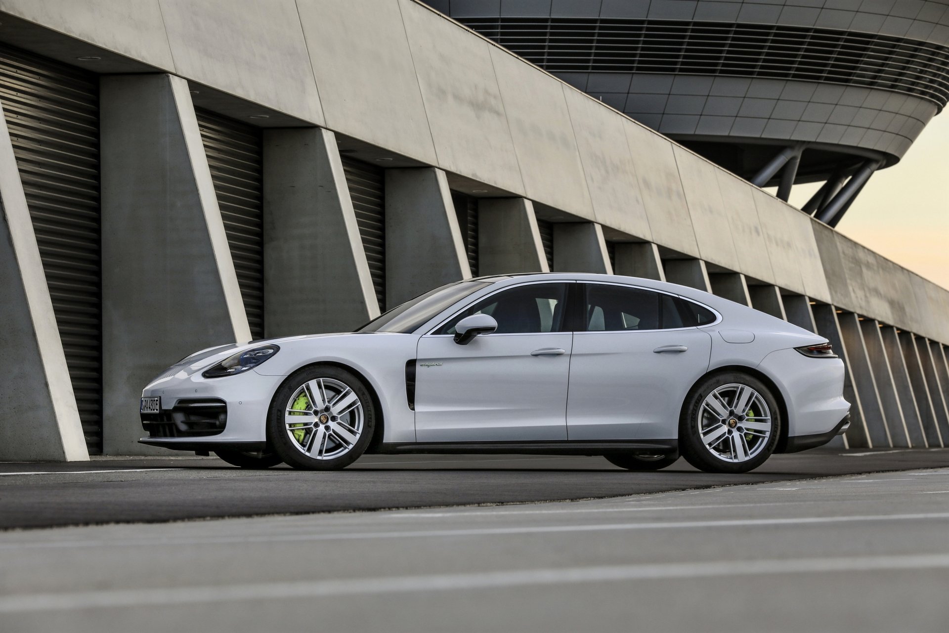 Download Car Porsche Panamera Porsche Vehicle Porsche Panamera 4S 4k Ultra HD Wallpaper
