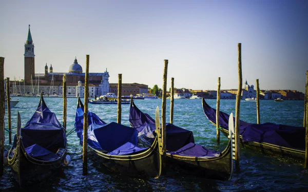 Italy Venice vehicle gondola HD Desktop Wallpaper | Background Image