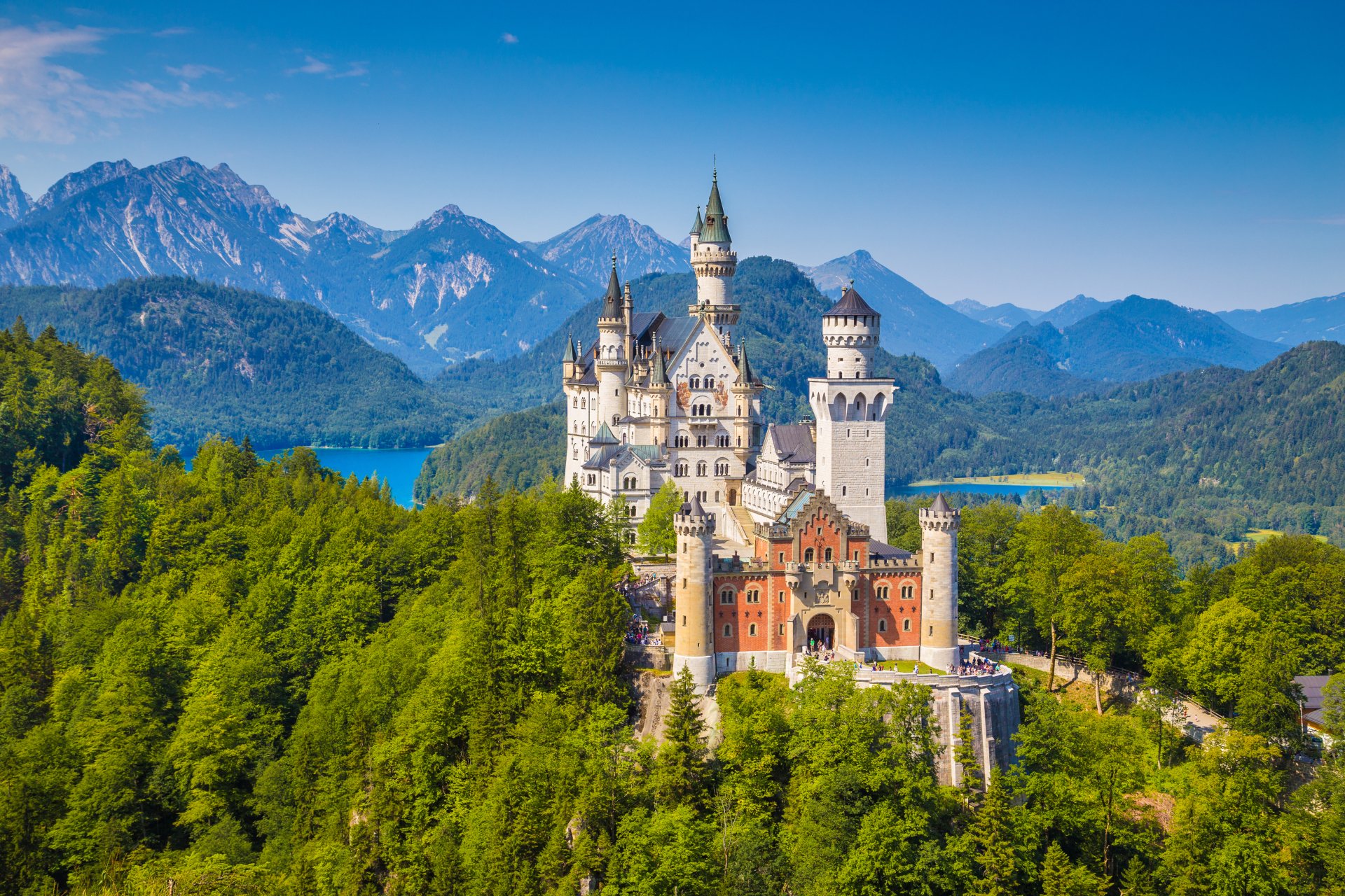 Download Castle Bavaria Germany Man Made Neuschwanstein Castle 4k Ultra HD Wallpaper