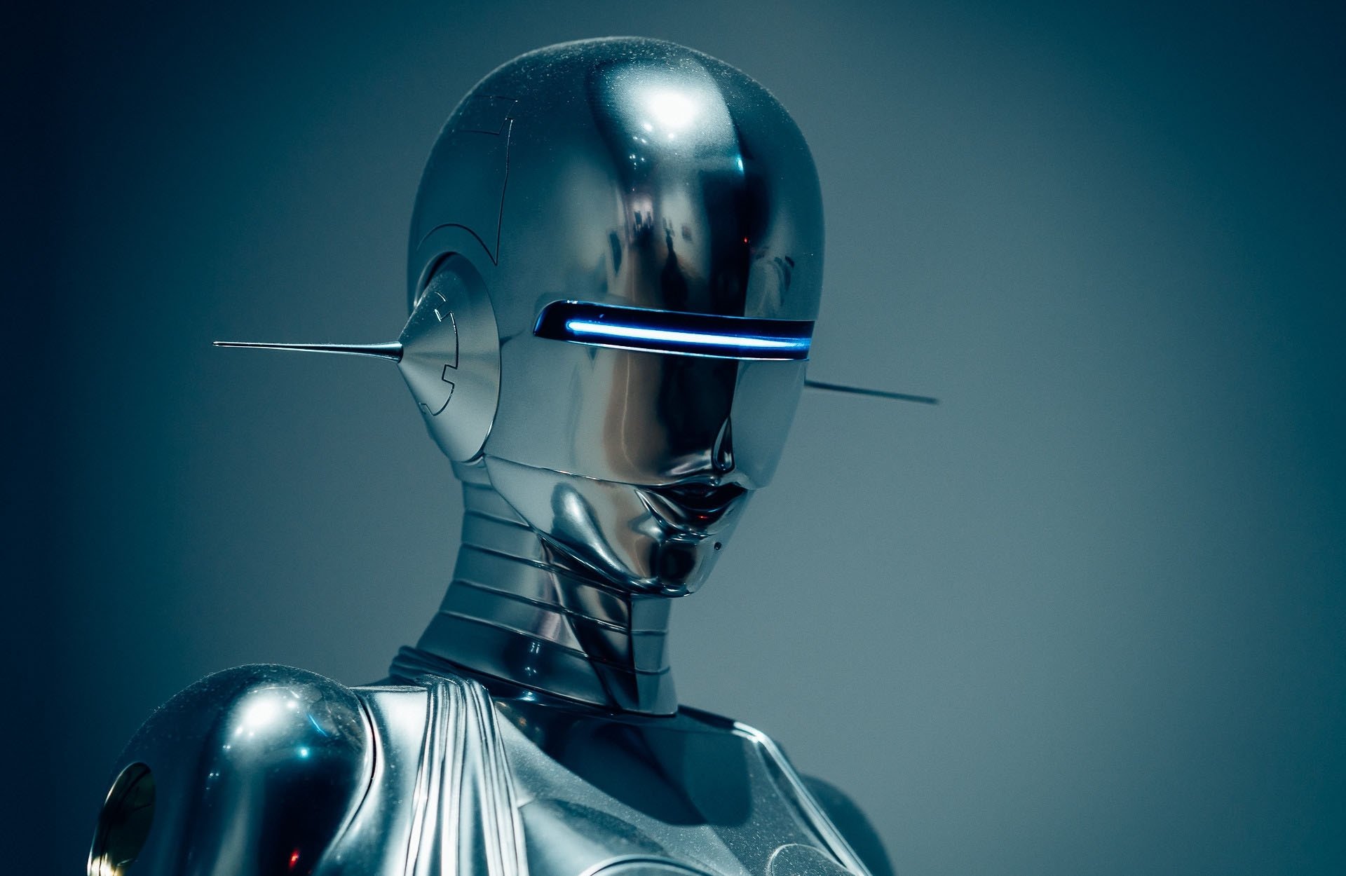 Download Sci Fi Robot HD Wallpaper