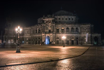  Semperoper Dresden, Opera house in Dresden, Germany