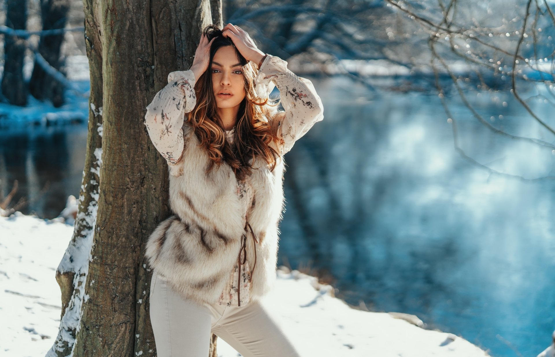 Download Depth Of Field Coat Brunette Woman Model 4k Ultra HD Wallpaper