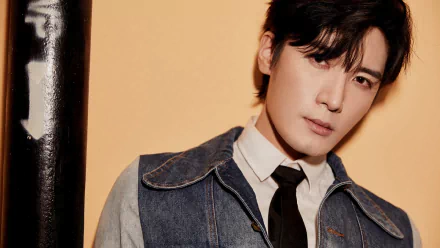 Celebrity Liu Haikuan HD Desktop Wallpaper | Background Image