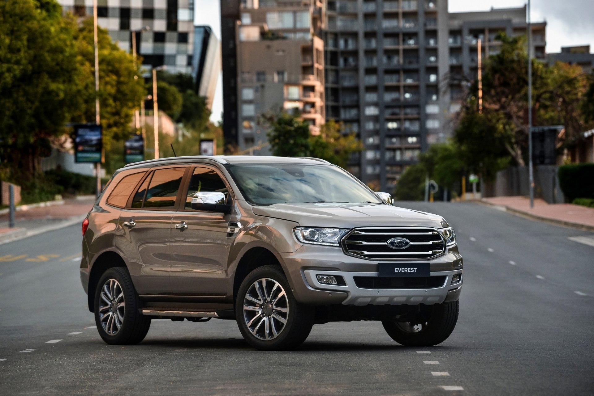 Download Silver Car SUV Car Ford Vehicle Ford Everest 4k Ultra HD Wallpaper