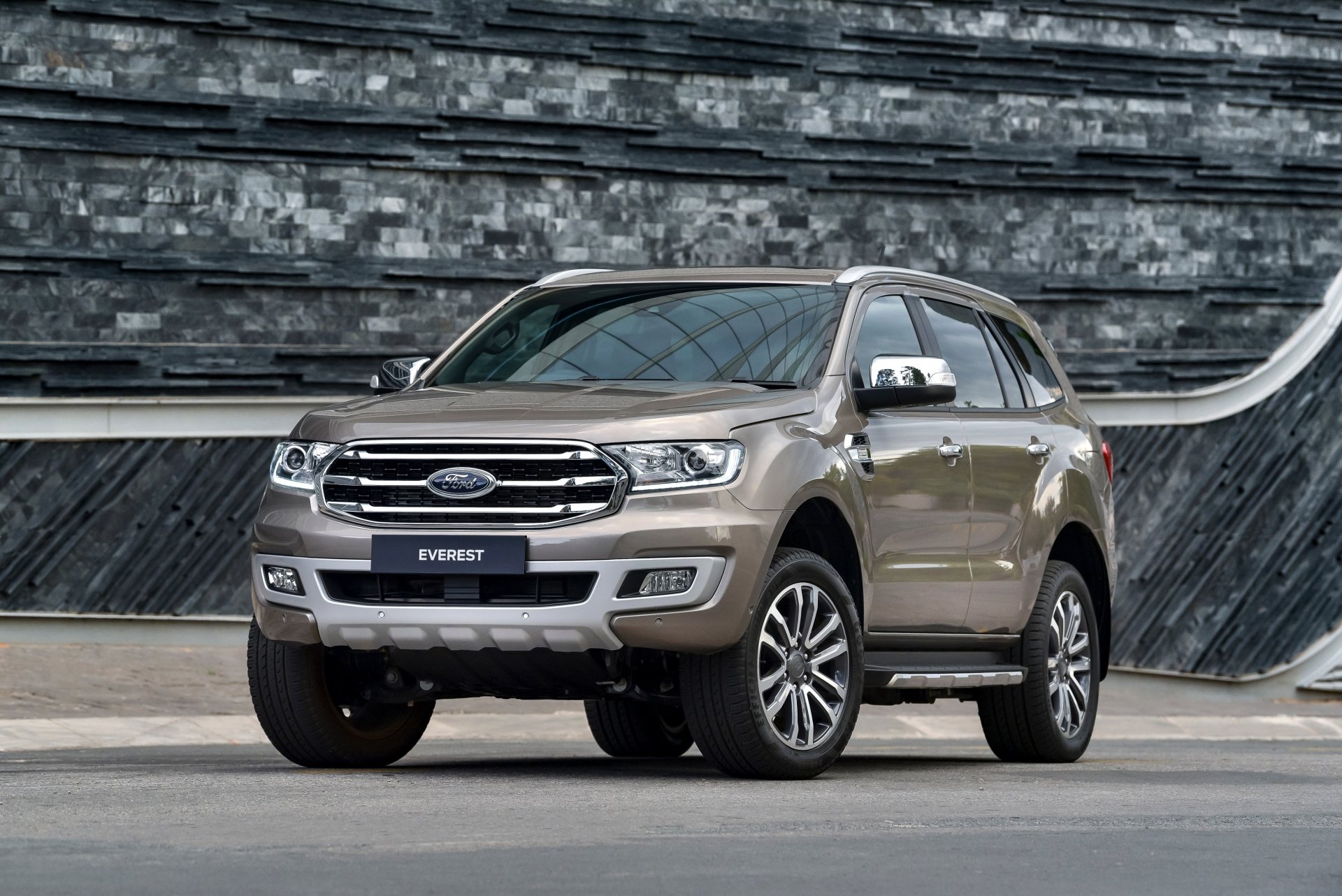 Download Silver Car SUV Car Ford Vehicle Ford Everest 4k Ultra HD Wallpaper