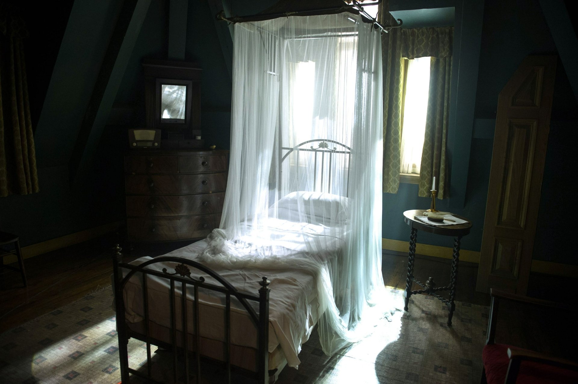 Download Movie Miss Peregrine's Home For Peculiar Children HD Wallpaper