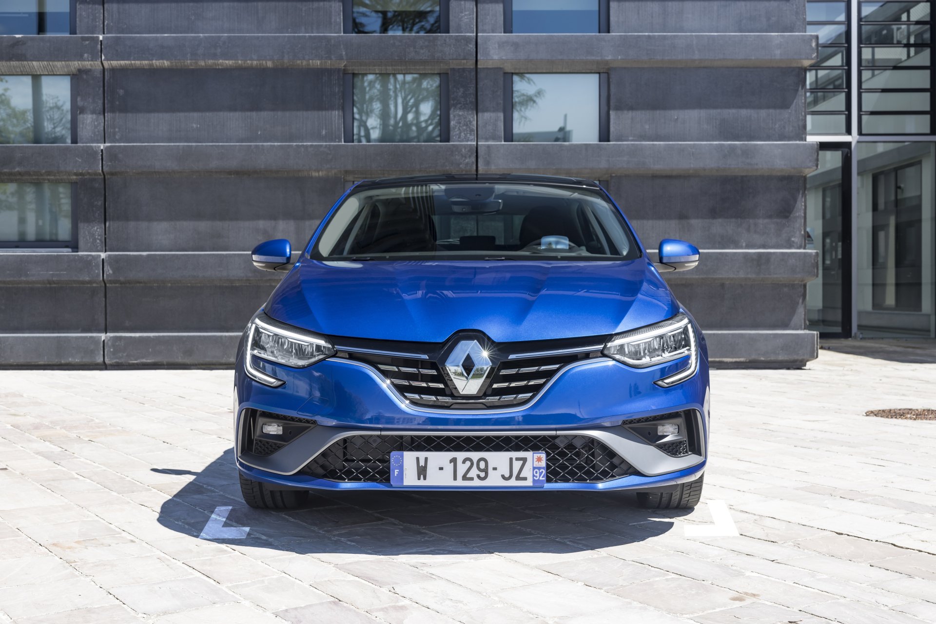 Download Renault Mégane E-TECH Electric Car Vehicle Renault Megane 4k Ultra HD Wallpaper