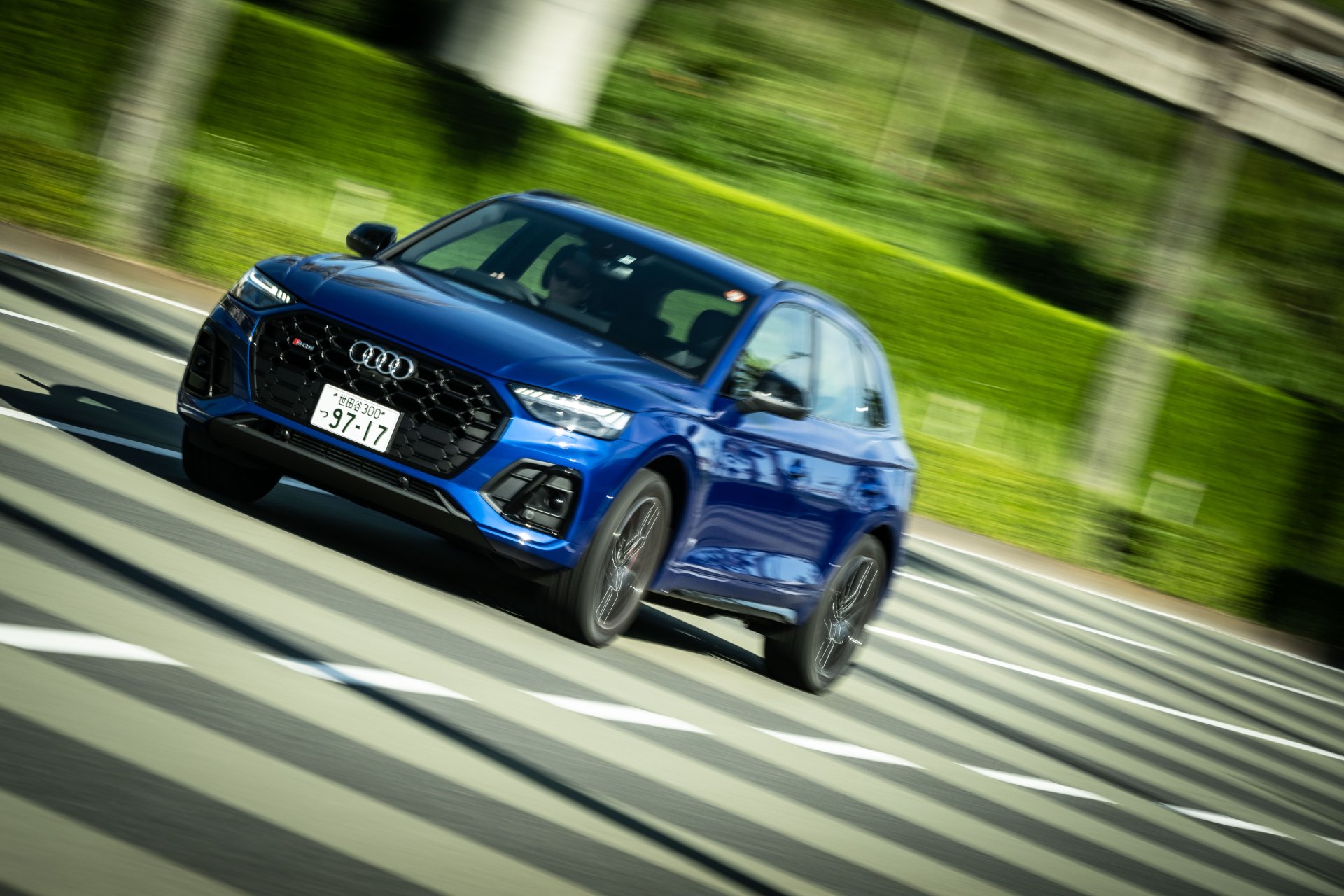 Download SUV Audi SQ5 Vehicle Audi SQ5 3.0 TFSI 4k Ultra HD Wallpaper