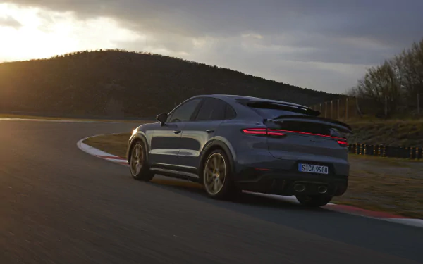  2022 Porsche Cayenne Turbo GT