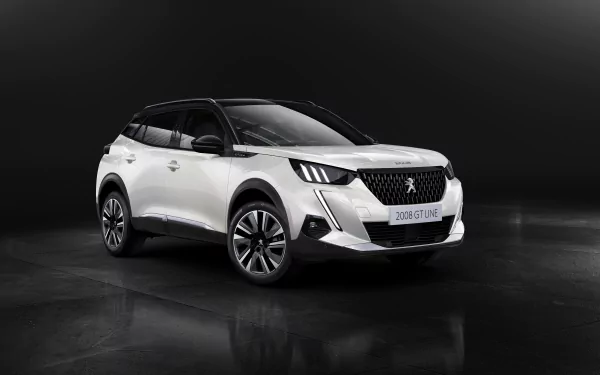  White 2019 Peugeot 2008 GT Line