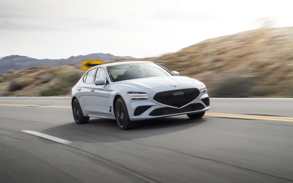  White 2022 Genesis G70 3.3T AWD