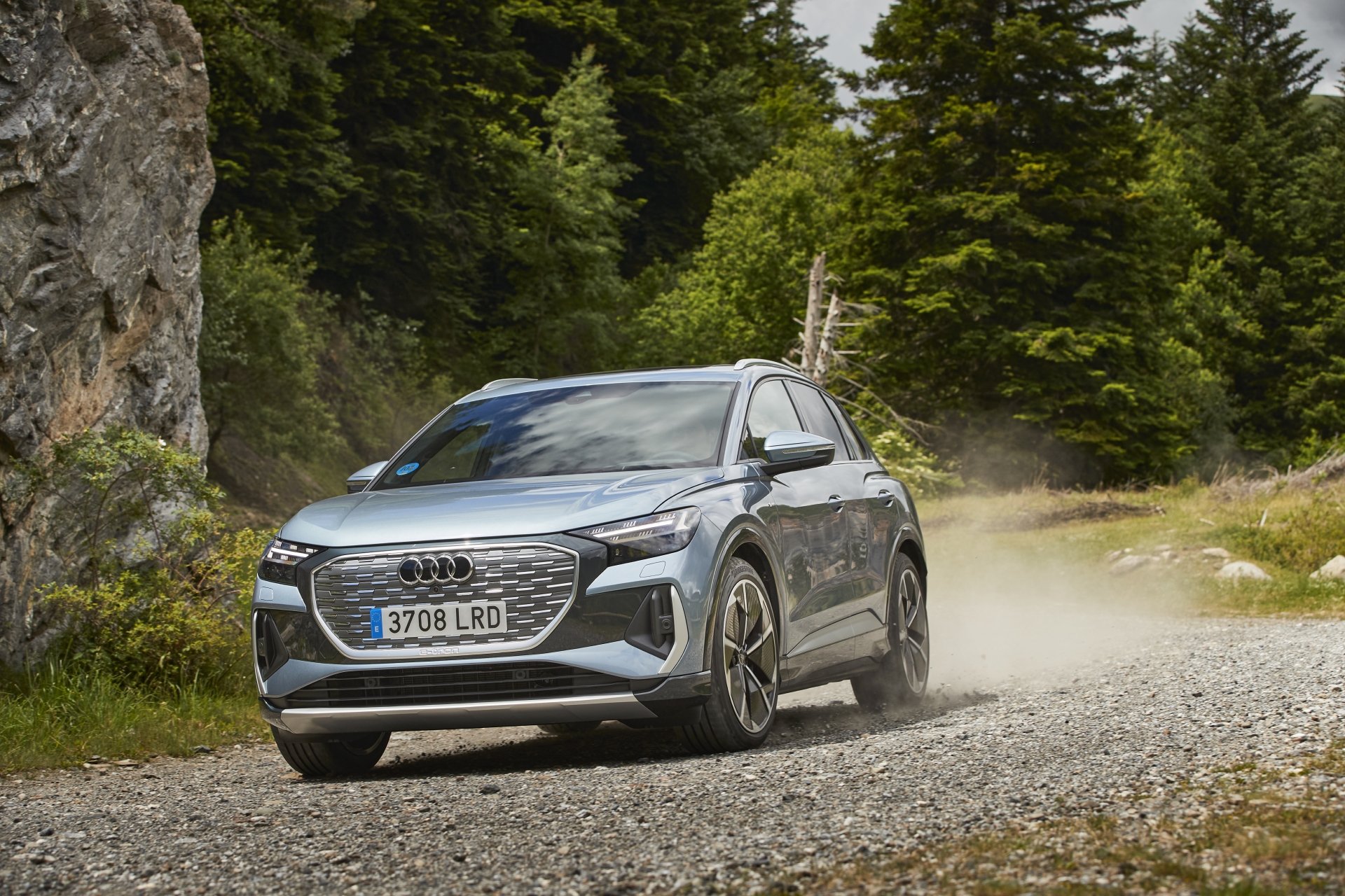 Download SUV Electric Car Vehicle Audi Q4 E-tron 4k Ultra HD Wallpaper