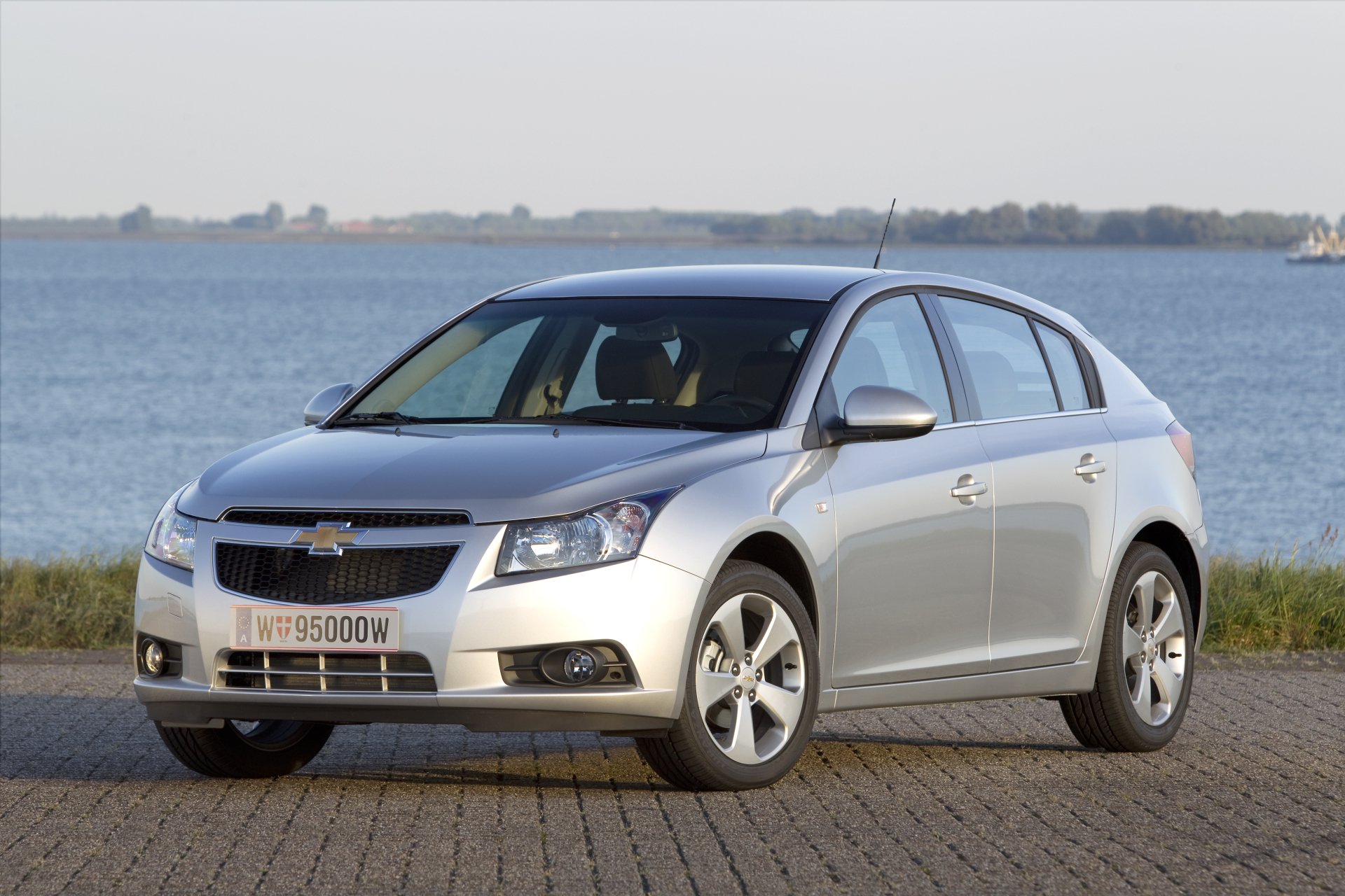 Download Vehicle Chevrolet Cruze 4k Ultra HD Wallpaper