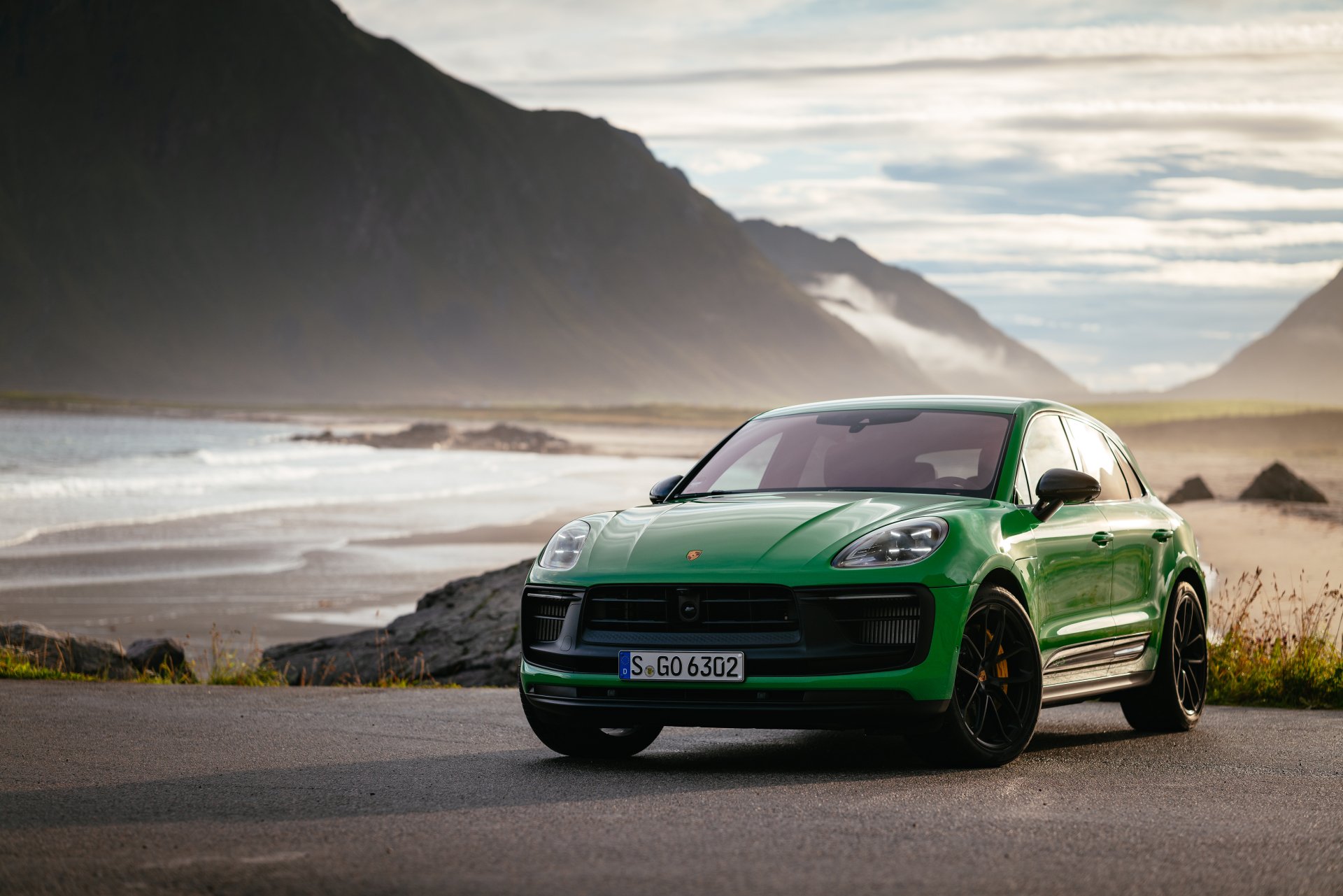 Download SUV Vehicle Porsche Macan GTS 4k Ultra HD Wallpaper