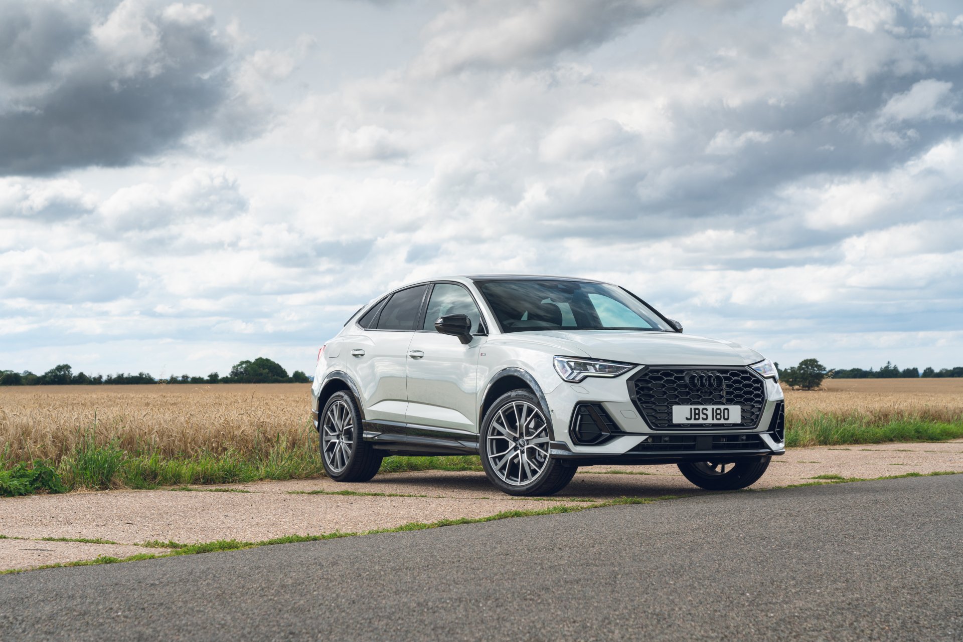 Download SUV Vehicle Audi Q3 45 TFSI Sportback S Line 4k Ultra HD Wallpaper