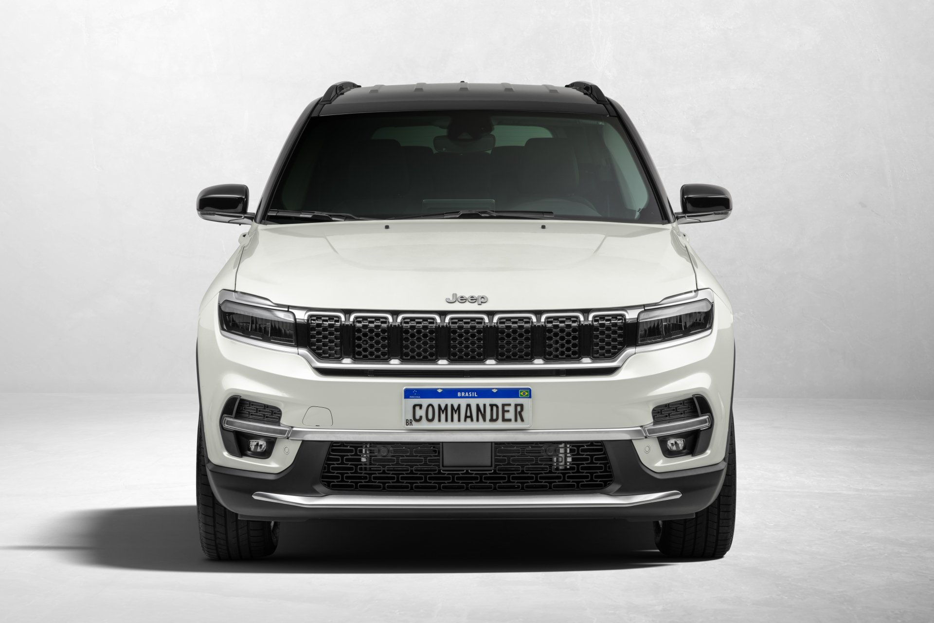 Download Vehicle Jeep Commander 8k Ultra HD Wallpaper