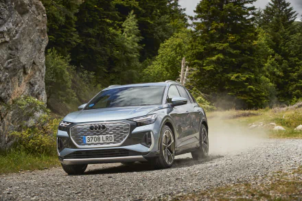  2021 Audi Q4 40 e-tron S line