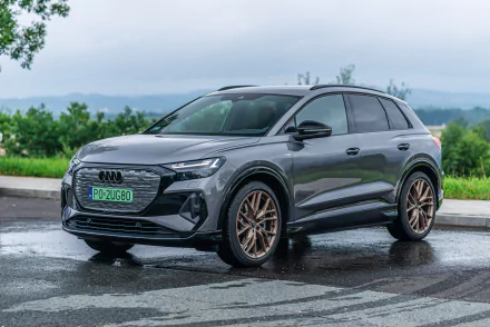  Audi Q4 40 e-tron S line quattro "Edition One"