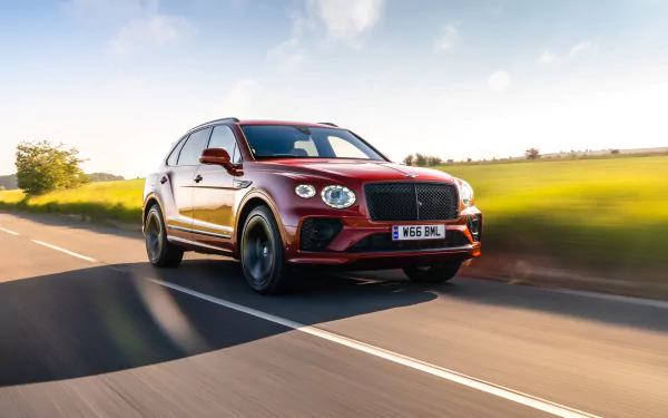  Red Bentley Bentayga Hybrid &quot;First Edition&quot;