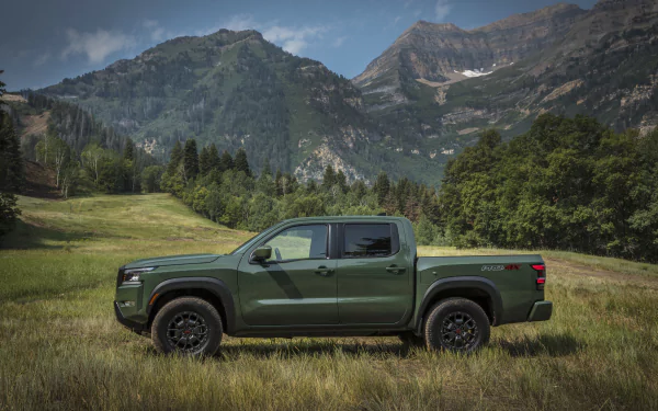  2022 Nissan Frontier Pro-4X Crew Cab