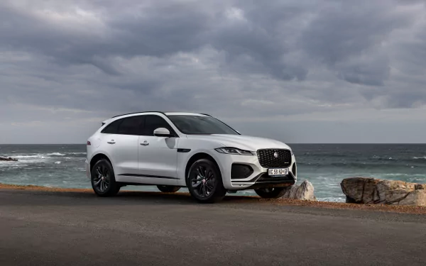  Jaguar F-Pace D300 R-Dynamic Black Pack